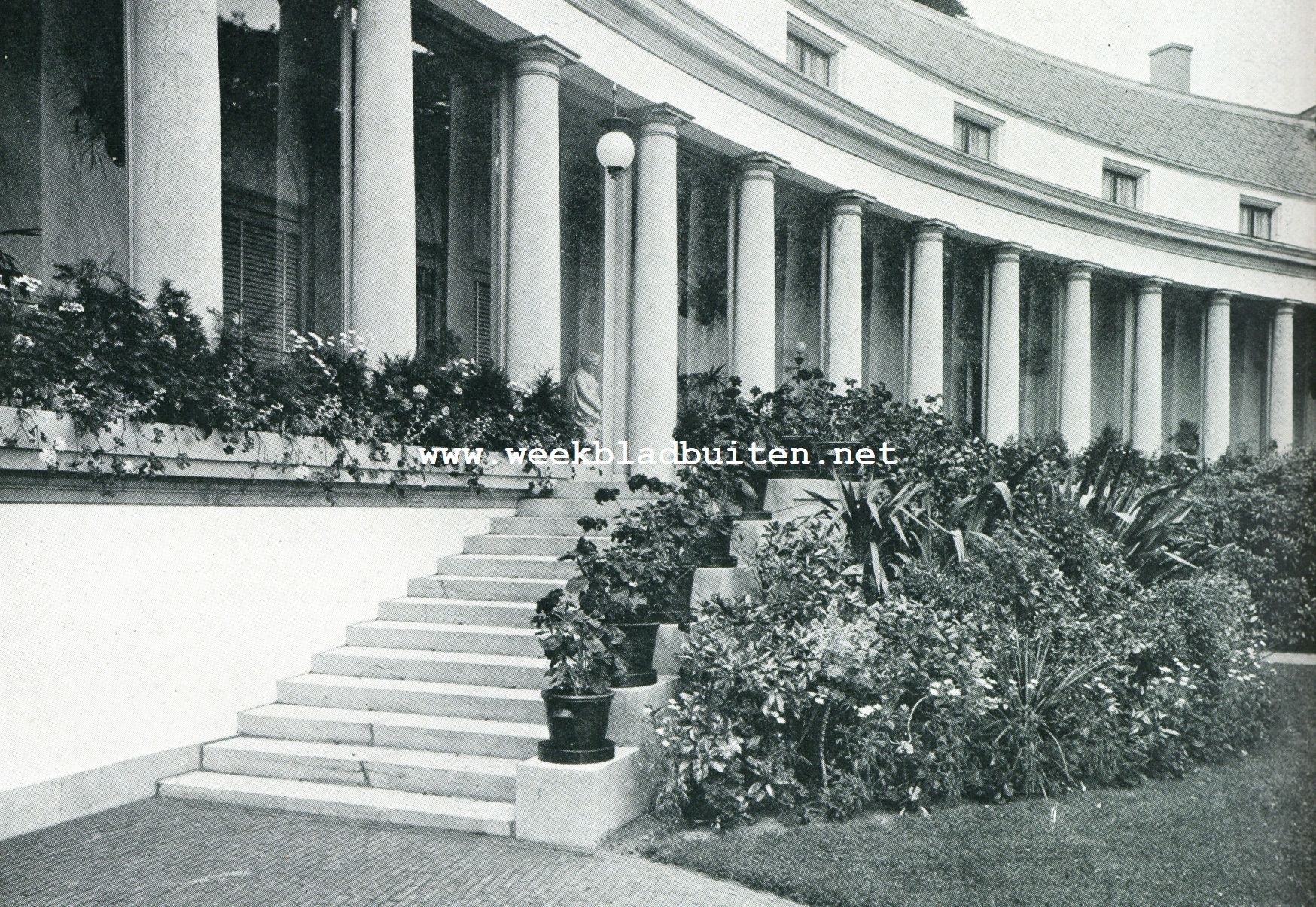 SOESTDIJK. (OPGANG NAAR DEN RECHTERVLEUGEL)