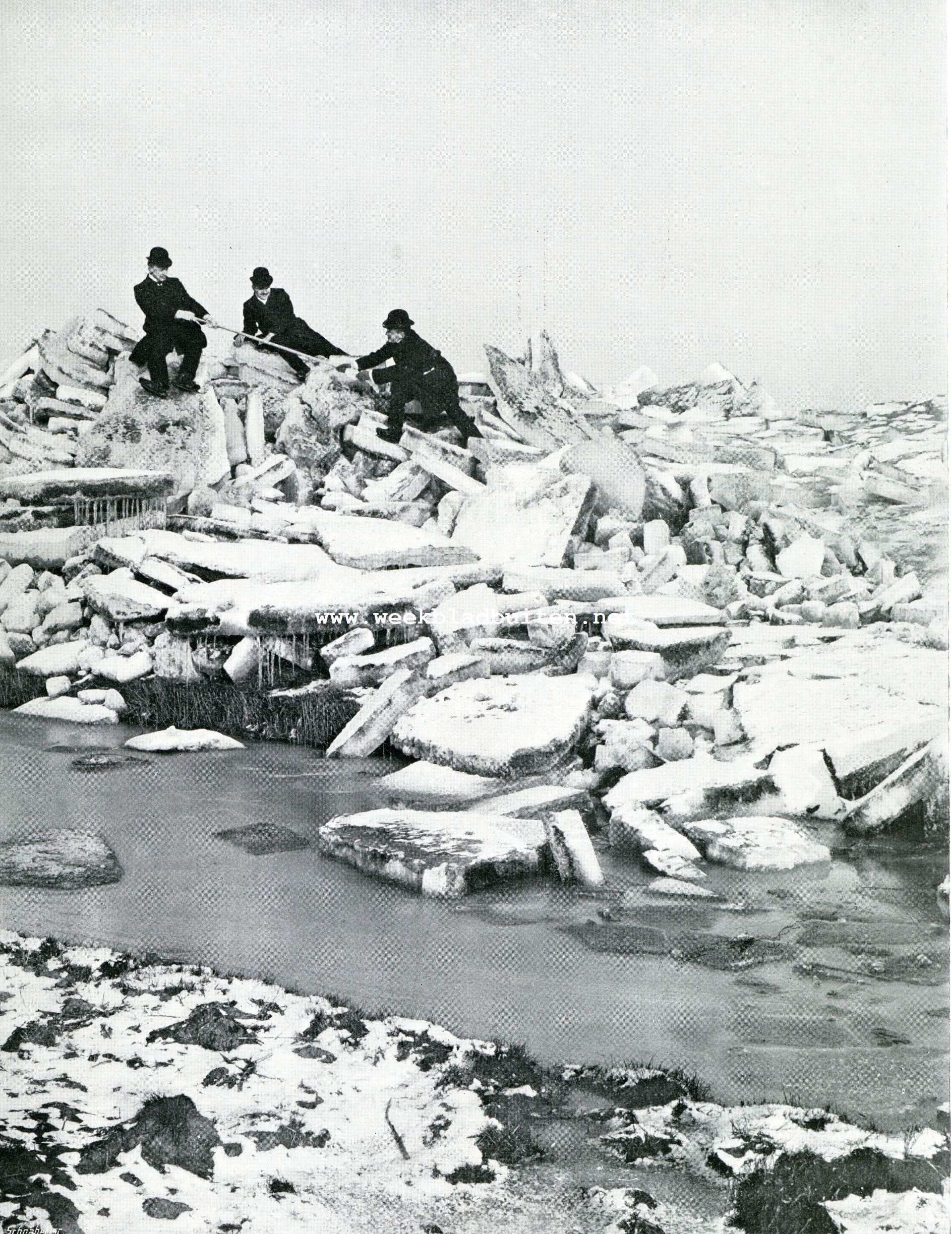 Opgekruid ijs aan de N.O. zijde van het eiland Marken