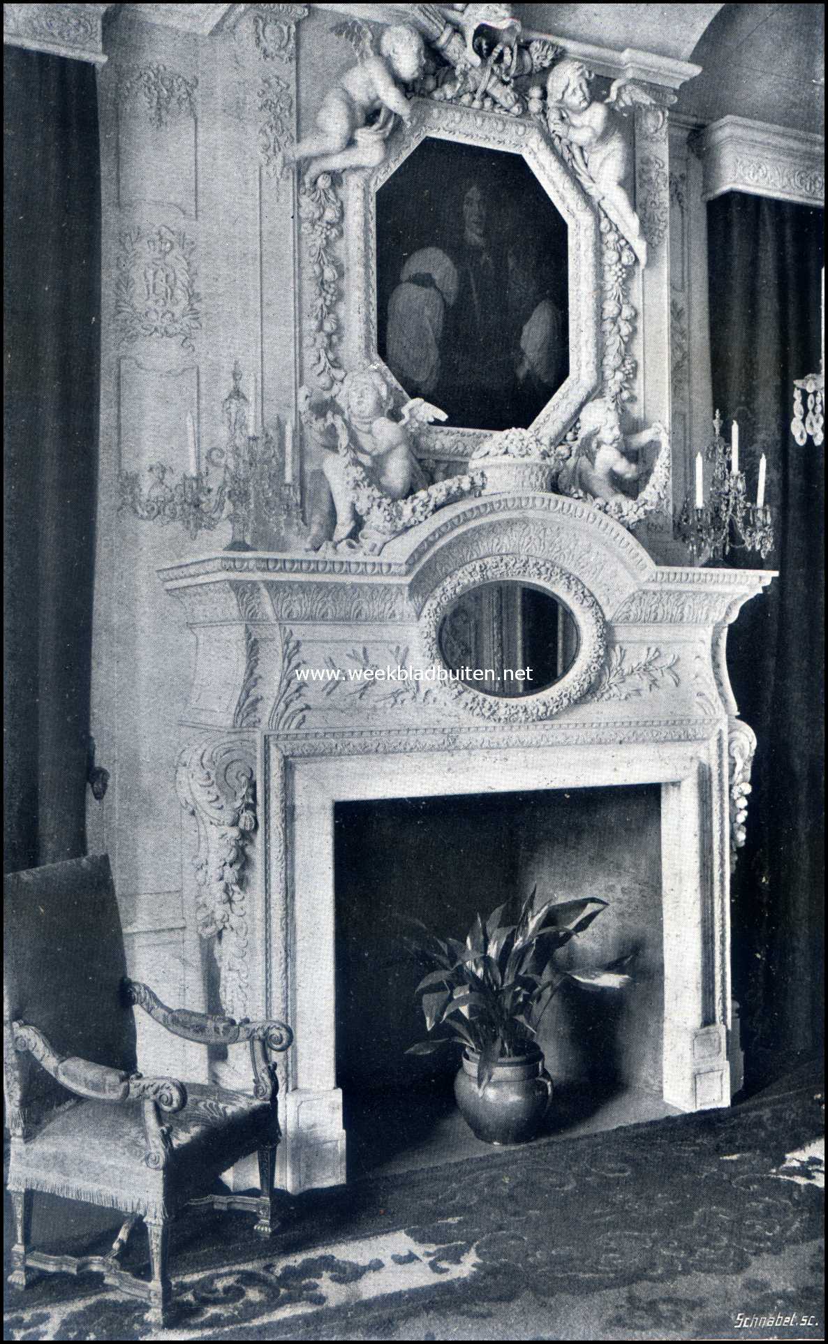 Het Kasteel Rechteren. Schoorsteen in de Witte Zaal