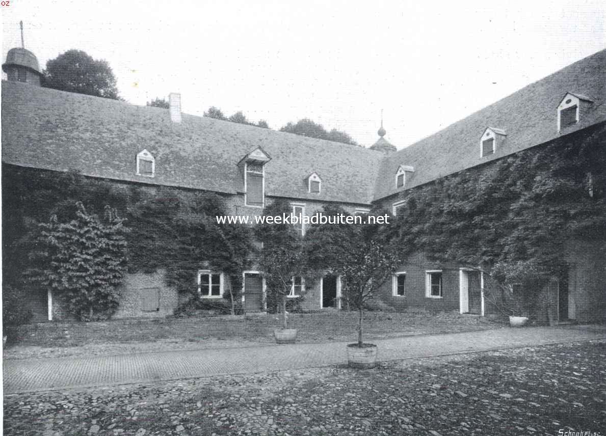 Het kasteel Well (L.). Het kasteel Well. Binnenplaats