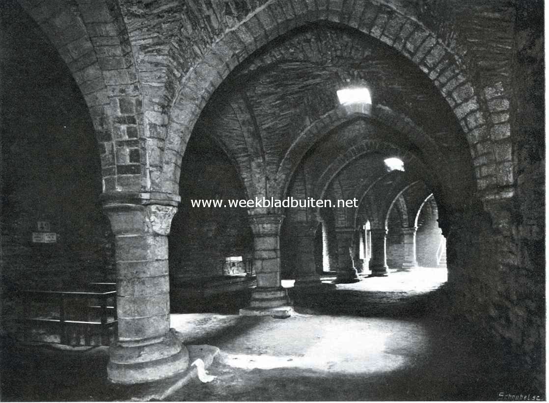 's-Gravensteen te Gent. 's-Gravensteen, de crypt, oorspronkelijk gebruikt als stal, na 1350 als gevangenis en folterkamer