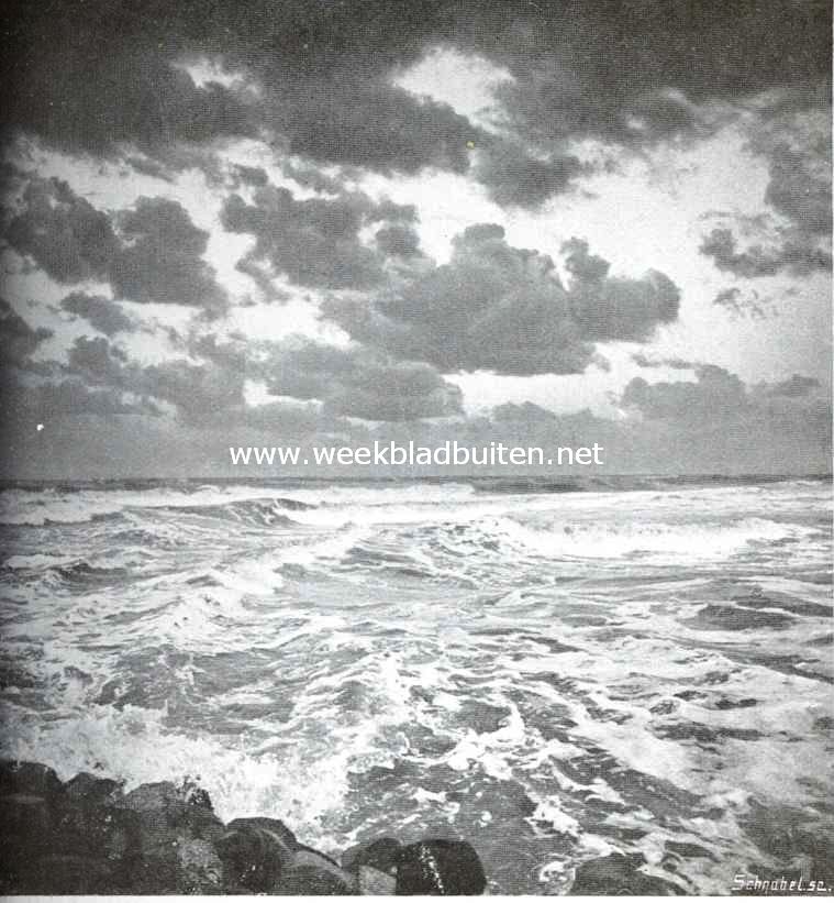 Wolken-sferen. Aan de Noordzee bij ondergaande zon