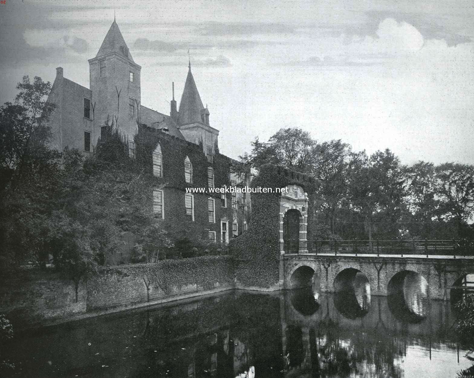 Het kasteel Haamstede. Gezien van het Zuidoosten, met poort en slotbrug