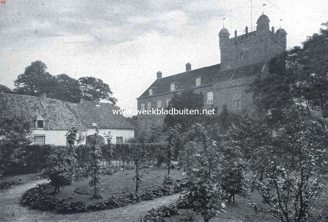 Het Huis Bergh. Het kasteel, gezien van de rentmeesterswoning af