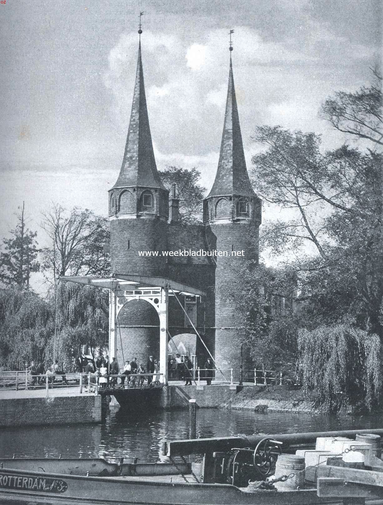 De Oostpoort te Delft, gebouwd in de vijftiende eeuw