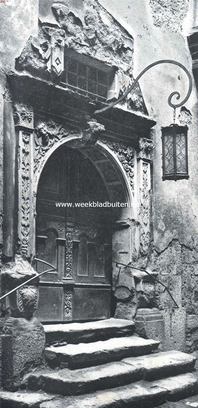 Rothenburg ob der Tauber. Portiek van de binnenplaats van het Raadhuis