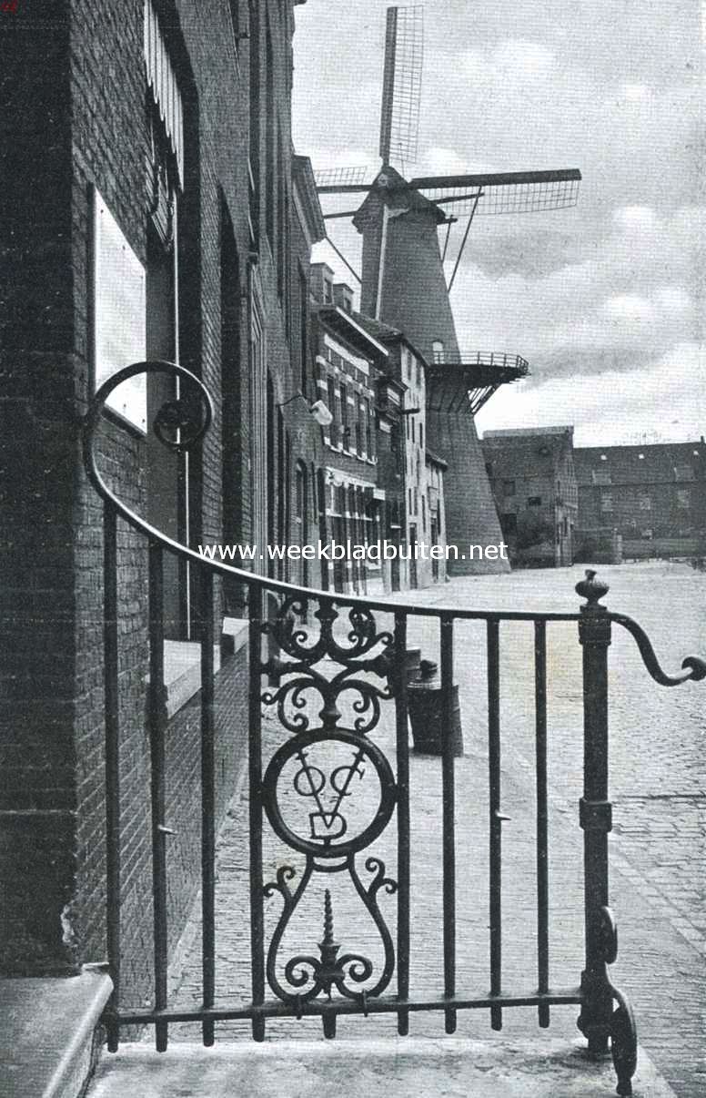 De gebouwen der O.-I. Compagnie. Het hek met monogram der kamer Delft voor het voormalige Zeemagazijn te Delfshaven