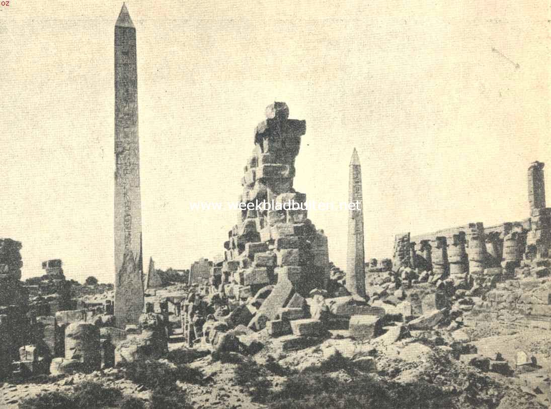 De Nijlreis. Bouwval van den vroegeren Ammonstempel te Karnak, met eenige van de weinige obelisken, die in het land van hun oorsprong nog te vinden zijn