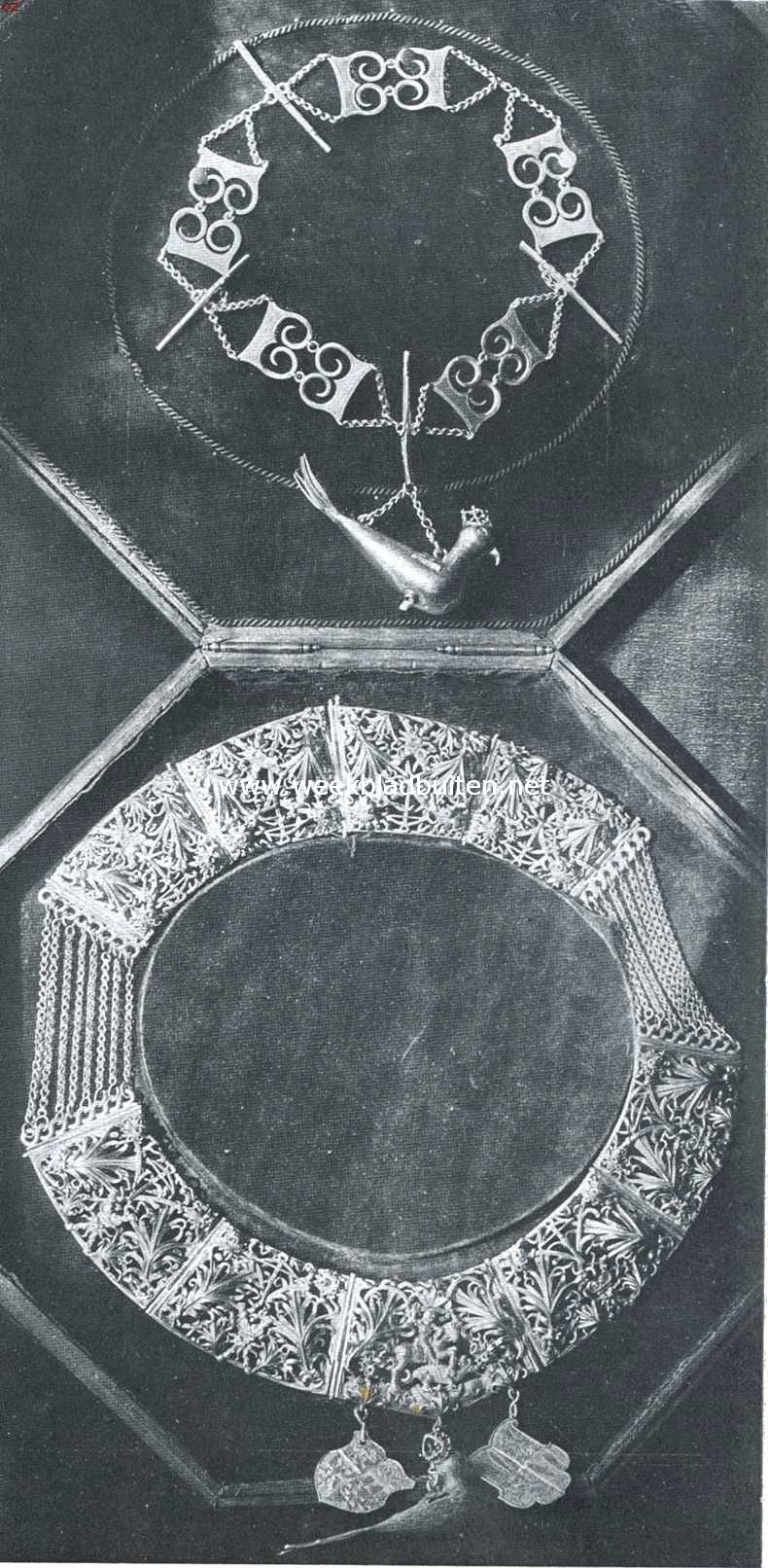 Schoonhoven. Schutterskragen van gedreven zilver, behoorende tot de verzamelingen in het Stadhuis