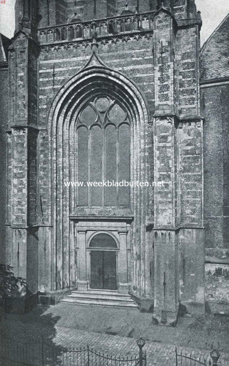 Schoonhoven. De westelijke hoofdingang in den toren te Schoonhoven