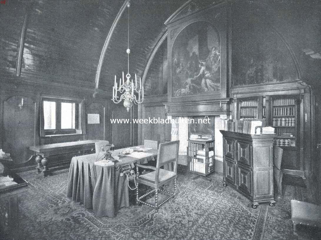 Het Stadhuis te Haarlem. De kamer van den secretaris in den meest vooruitspringenden aanbouw aan de Groote Markt