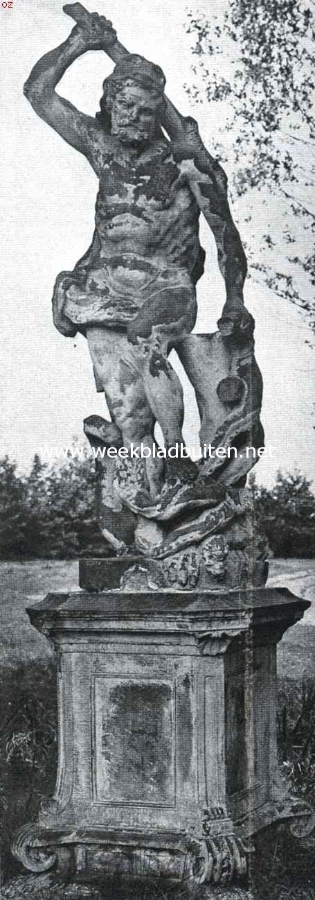 Het Huis Oldengaerde en de vroegere havezathen te Dwingeloo. Oldengaerde. Hercules-beeld in den tuin