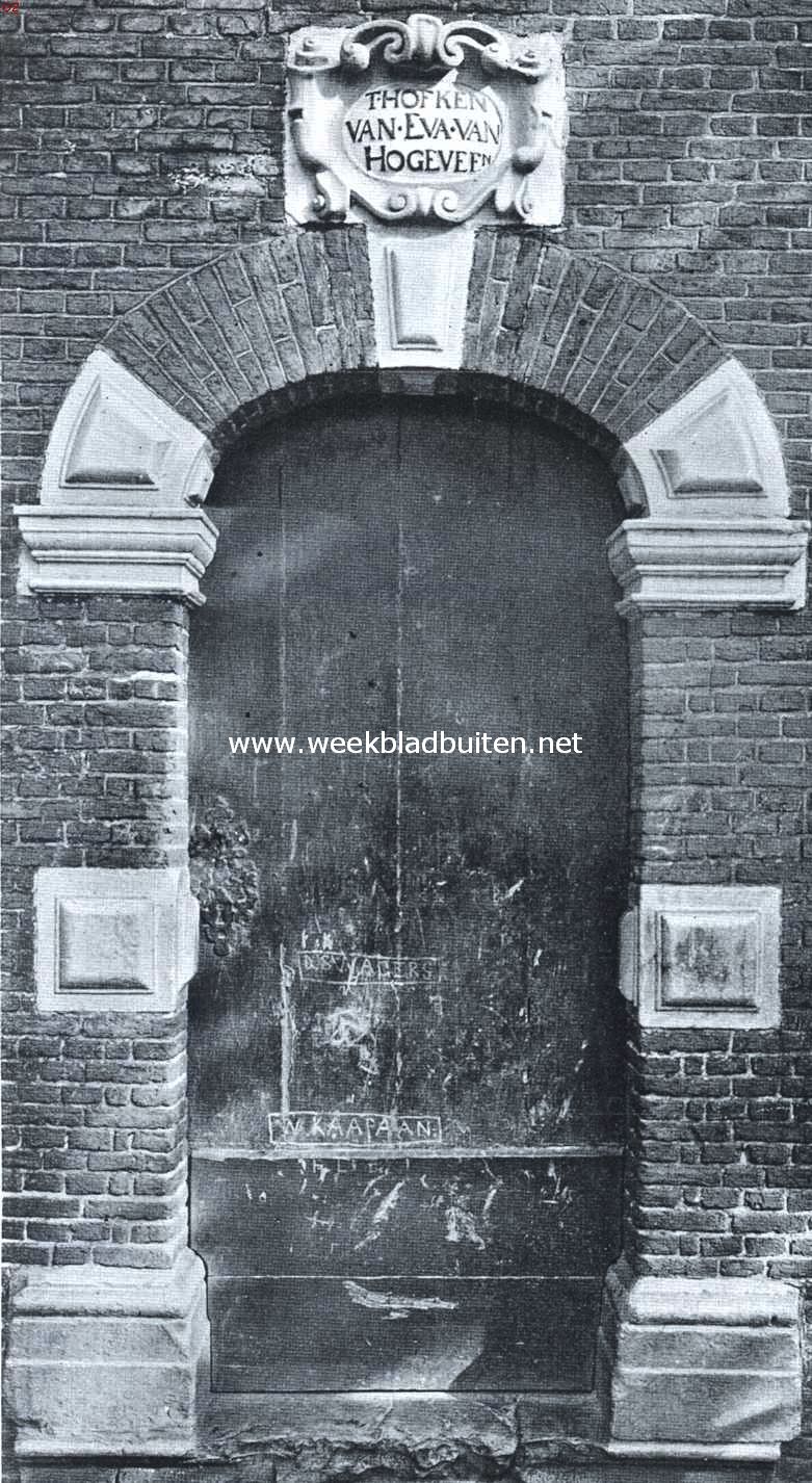 Leidsche Hofjes. Achterpoortje van 't hofje van Hogeveen aan de Doelengracht