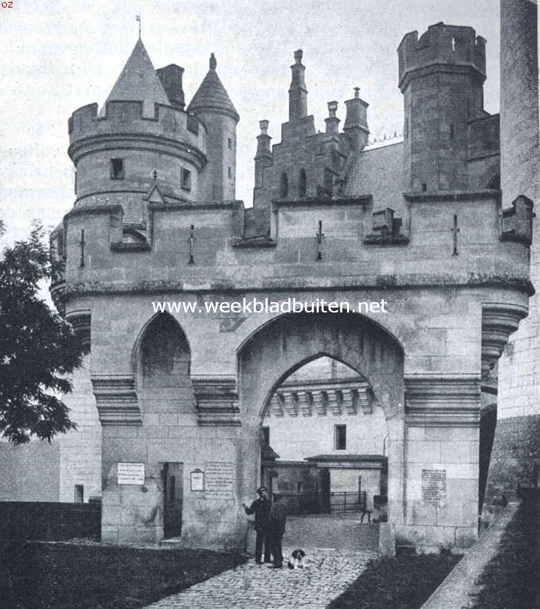 Het kasteel van Pierrefonds. Hoofdingang van 't kasteel van Pierrefonds