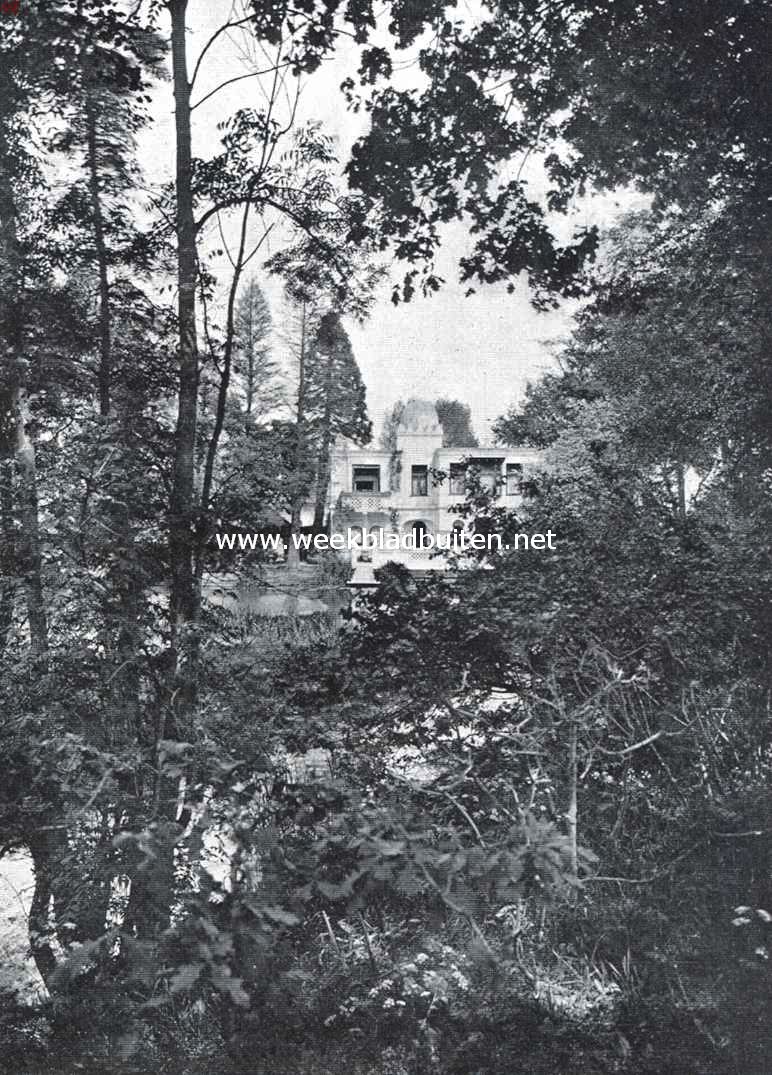Vreeland. Kijkje op Huize de Plantaadje te Vreeland