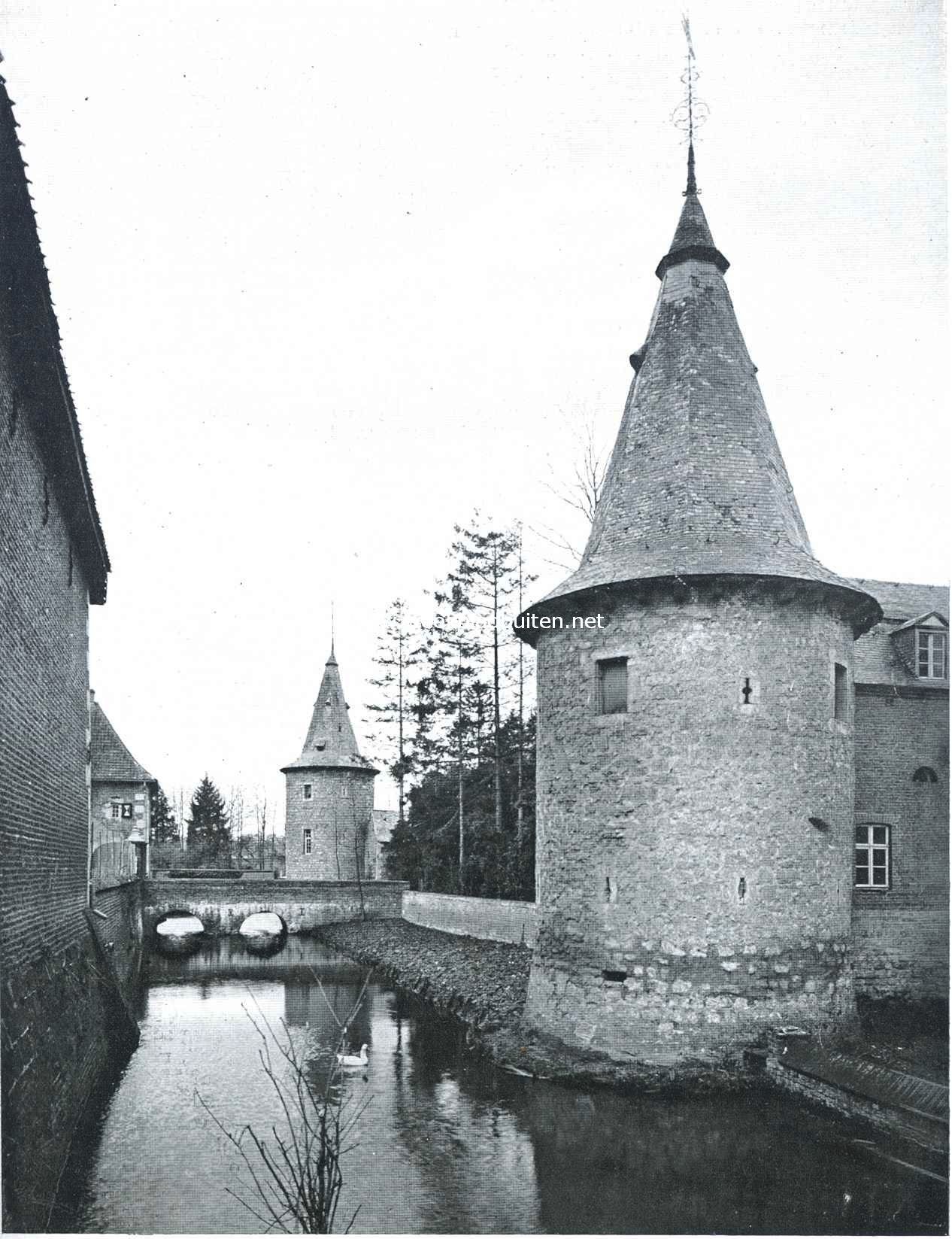Het kasteel Cortenbach bij Voerendaal. De slotgracht