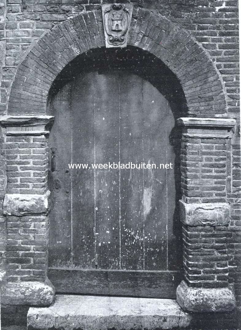 Het poortje van de v.m. Engelsche kerk te Middelburg. Foto Rijks- en Monumentenbureau