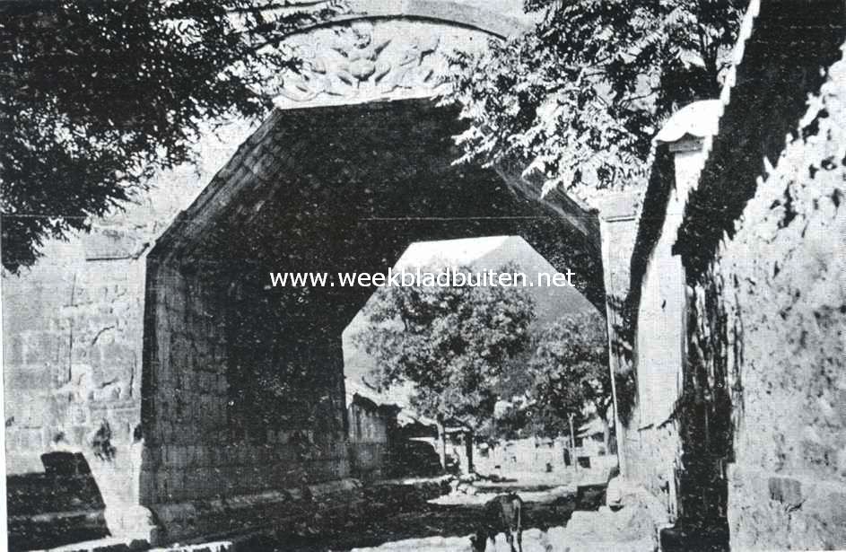 De Groote Chineesche Muur. Versterkt stadje in den Nankowpas