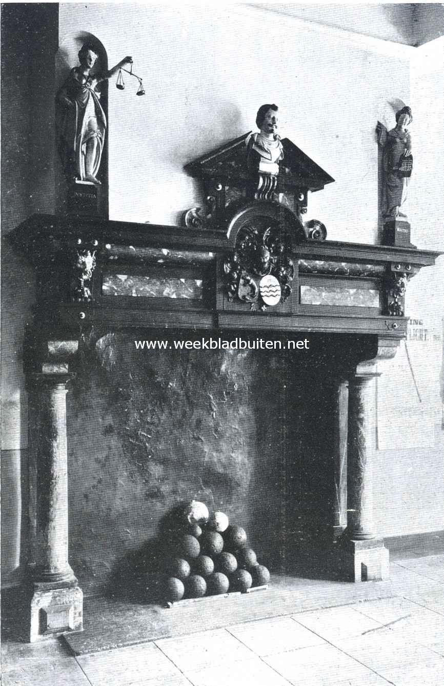 Schouw in de hal van het stadhuis te Geertruidenberg