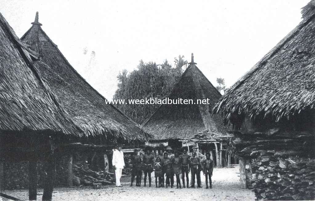 Woonhuizen te Seko, oost Nieuw-Guinea