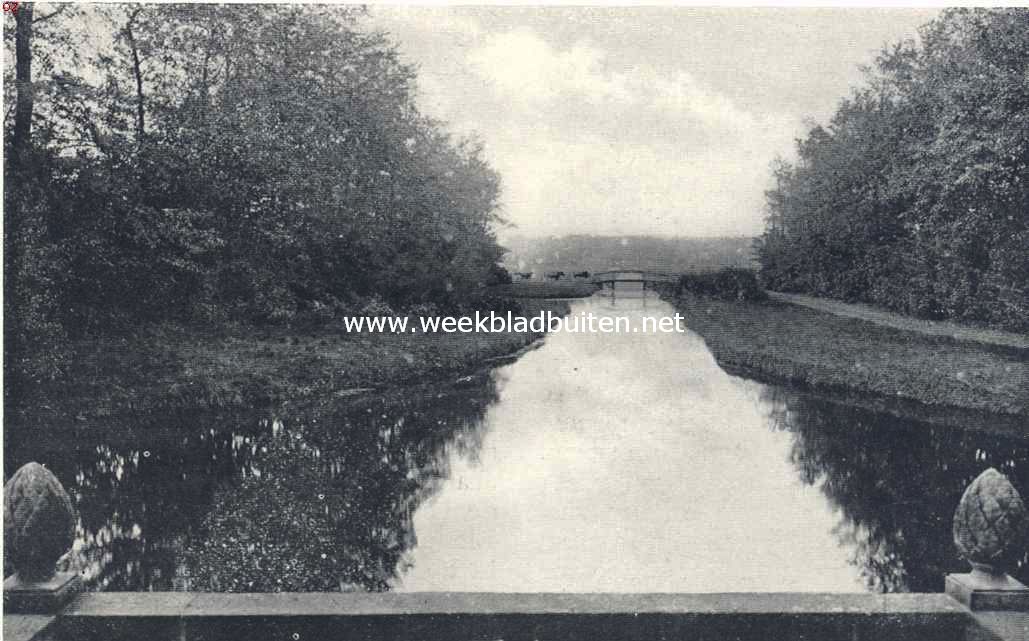 Huis Te Zaanen onder Schoten. Gezicht van het bordes achter het Huis Te Zaanen op Bloemendaal