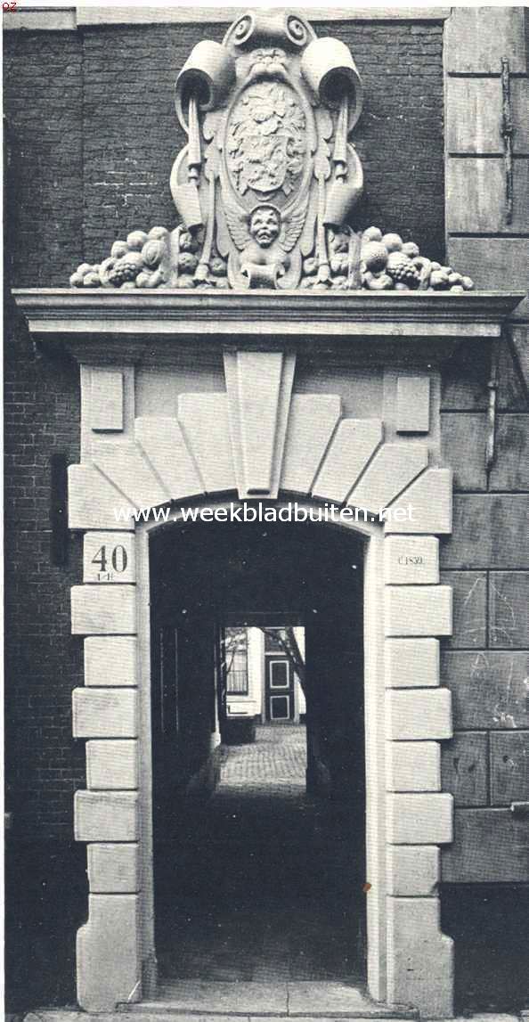 Haarlemsche hofjes. Toegangspoort van het hofje van Guurtje de Waal