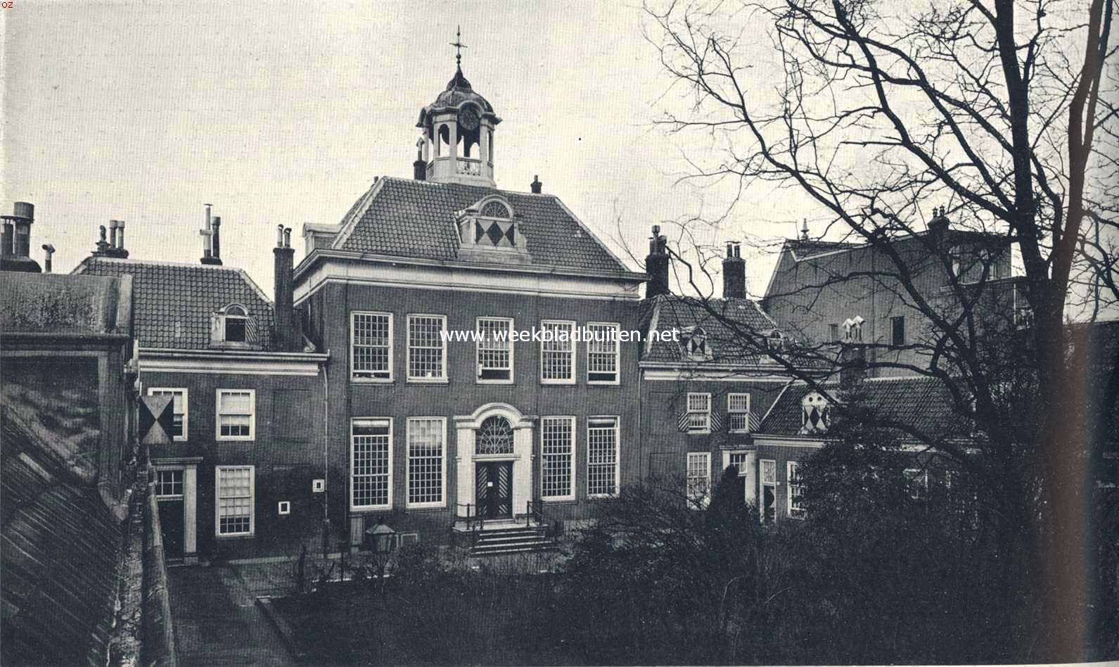 Haarlemsche hofjes. Het hofje van Staats, achterzijde van het hoofdgebouw