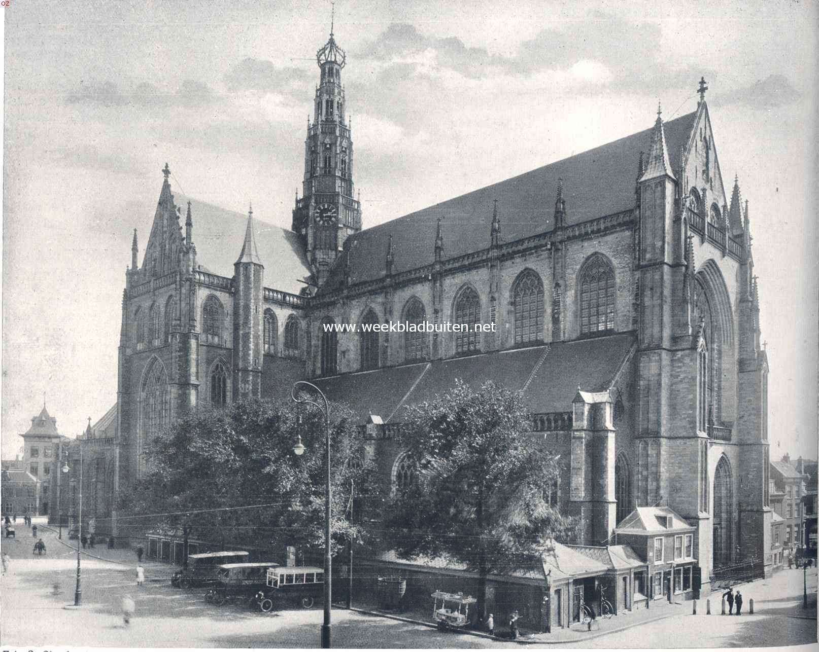 De oude Sint Bavokerk te Haarlem. De Groote- of Sint Bavokerk te Haarlem, gezien van het noordwesten