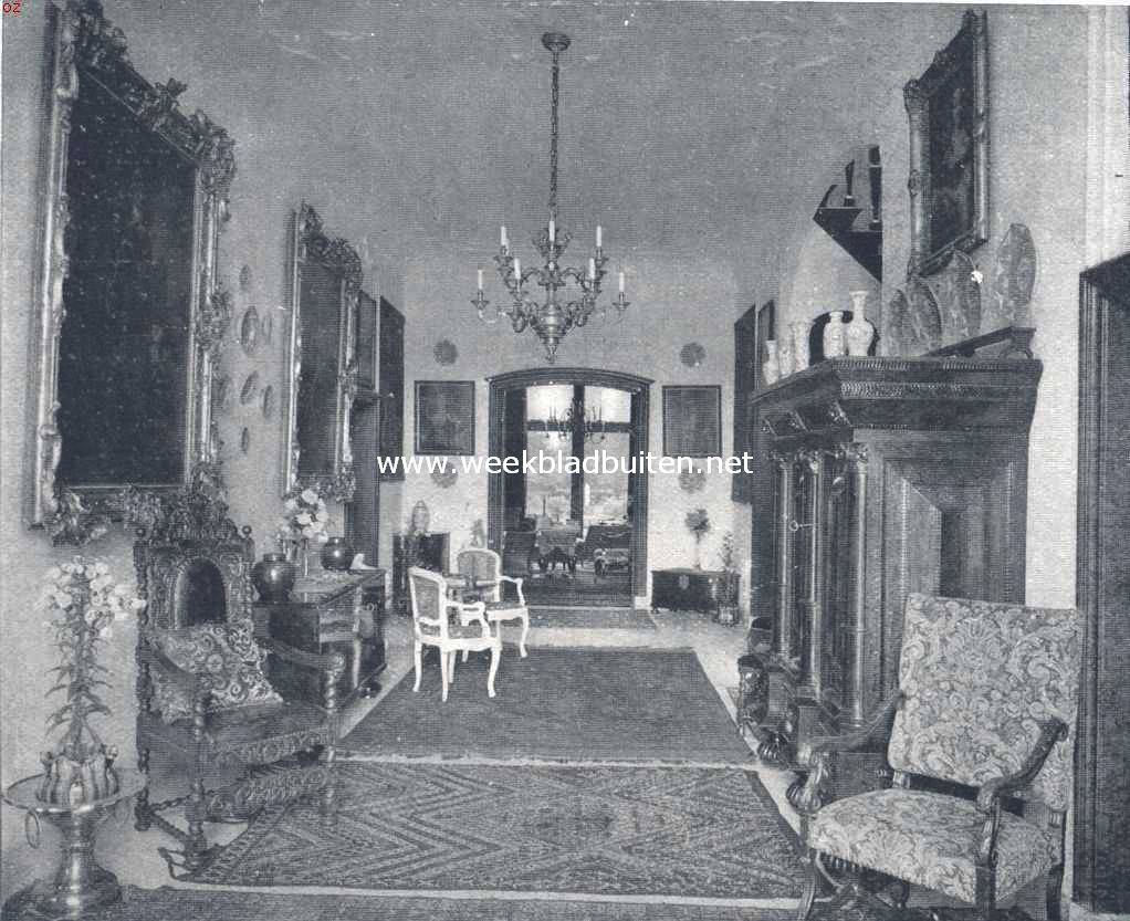 Het huis Zwaluwenburg bij Elburg. De vestibule