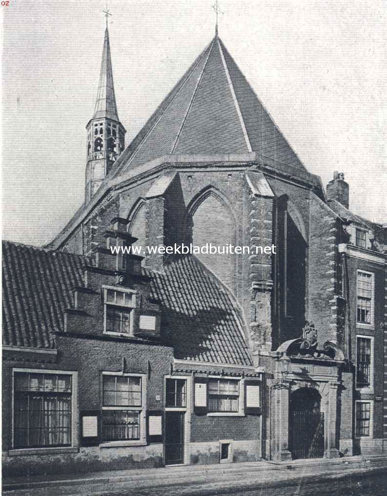 De St. Janskerk te Haarlem, gezien van de Jansstraat, links de kosterij