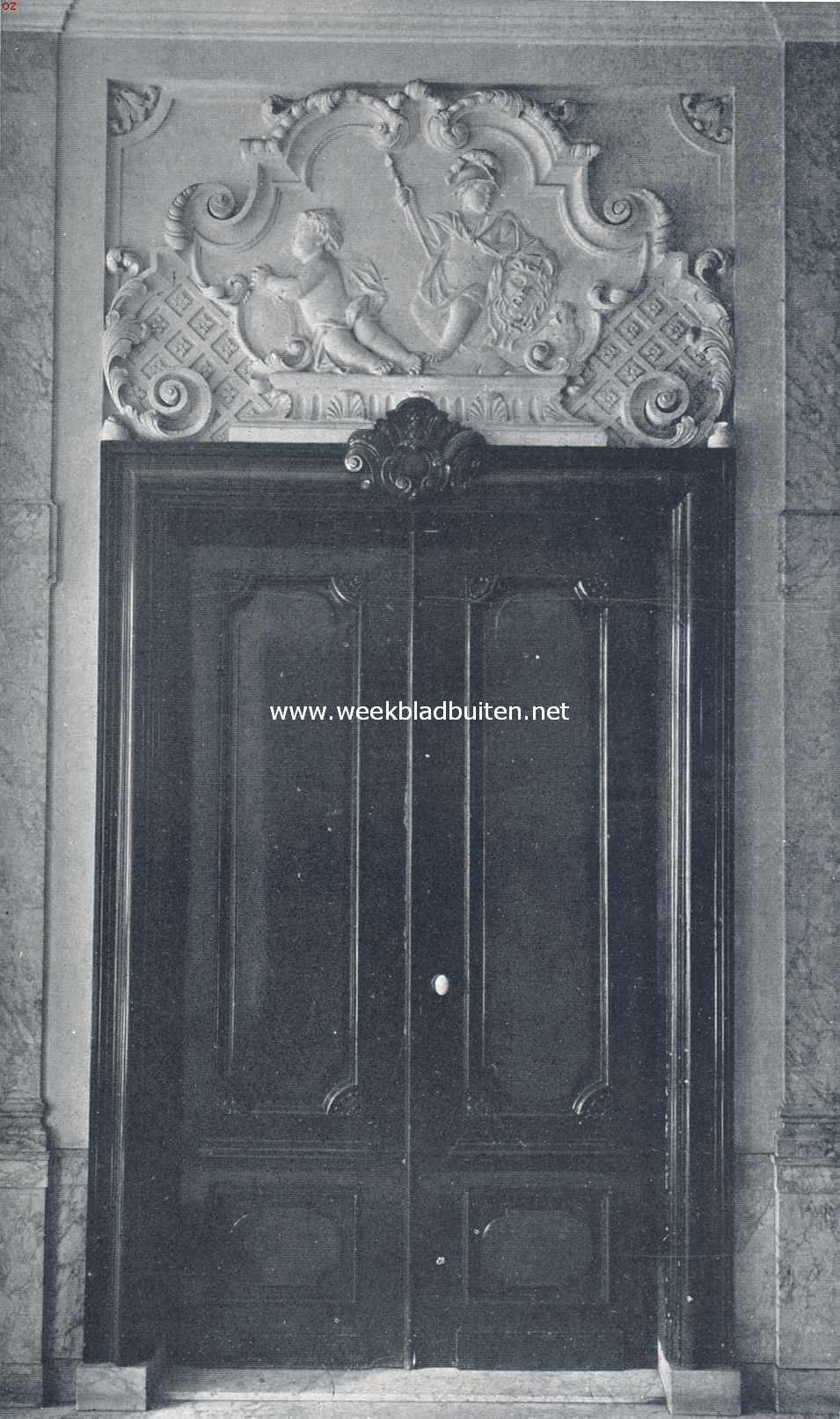 Amsterdamsche grachtpaleizen. Deur in de gang van het huis Heerengracht 520