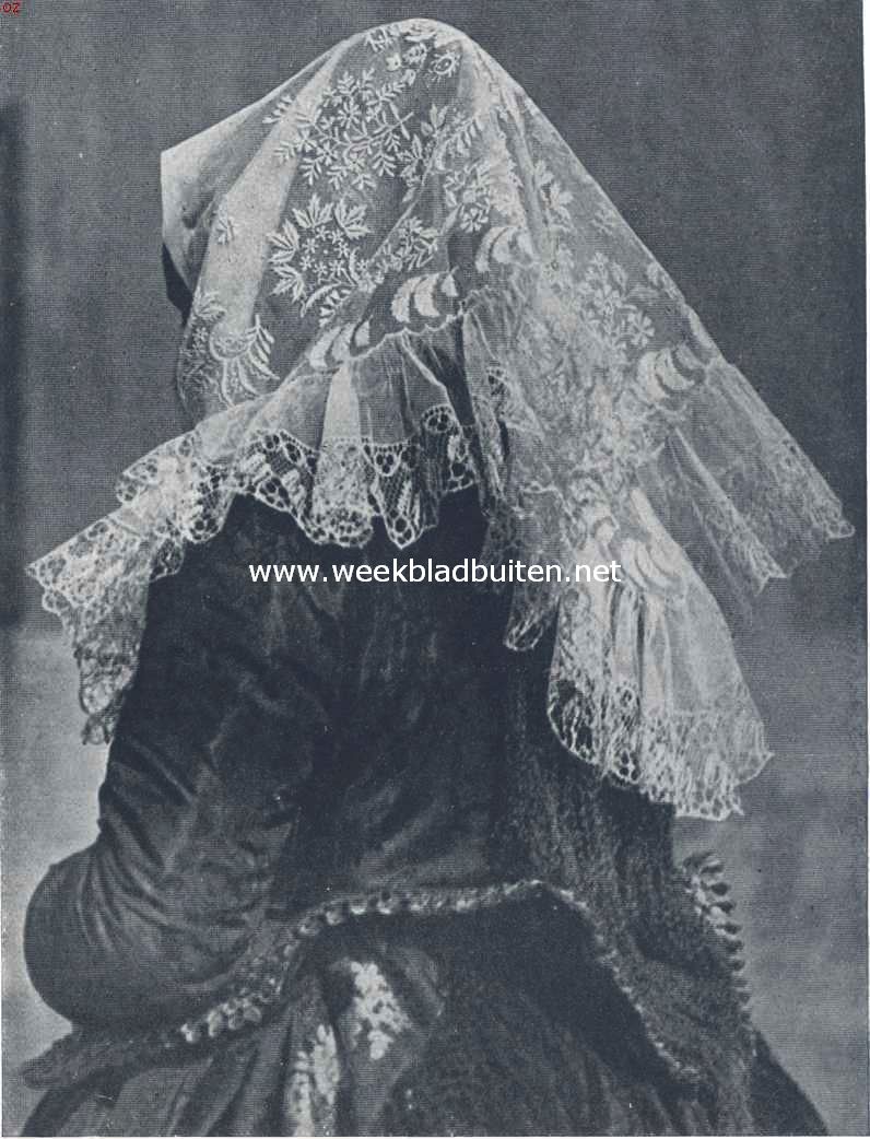 In Oost- en West-Hongarije. Muts van een vrouw te Kapuv�r