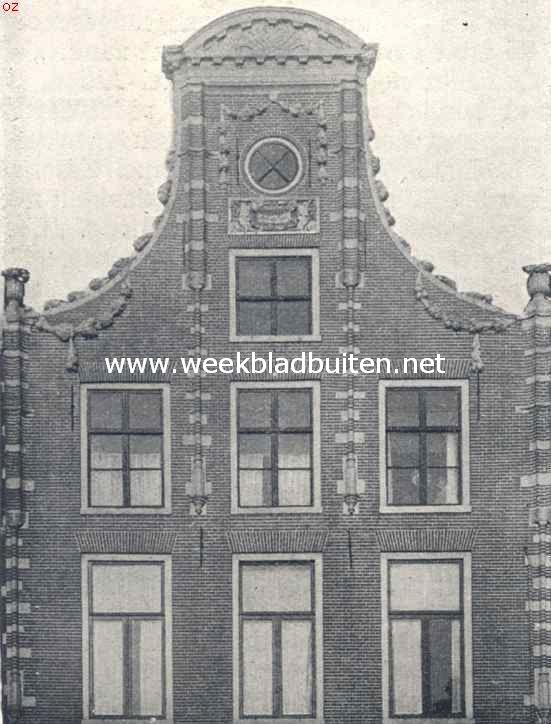 Haarlem. Halsgevel aan de Groote Markt
