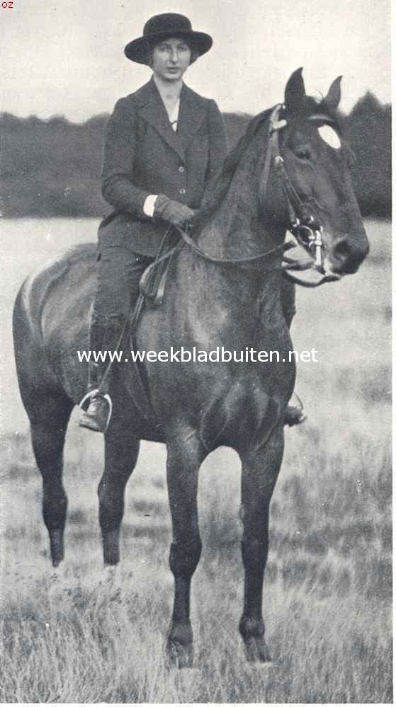 Openingsjacht der Utrechtsche Jachtvereeniging. Een der deelneemsters mejuffrouw Meta van Leent