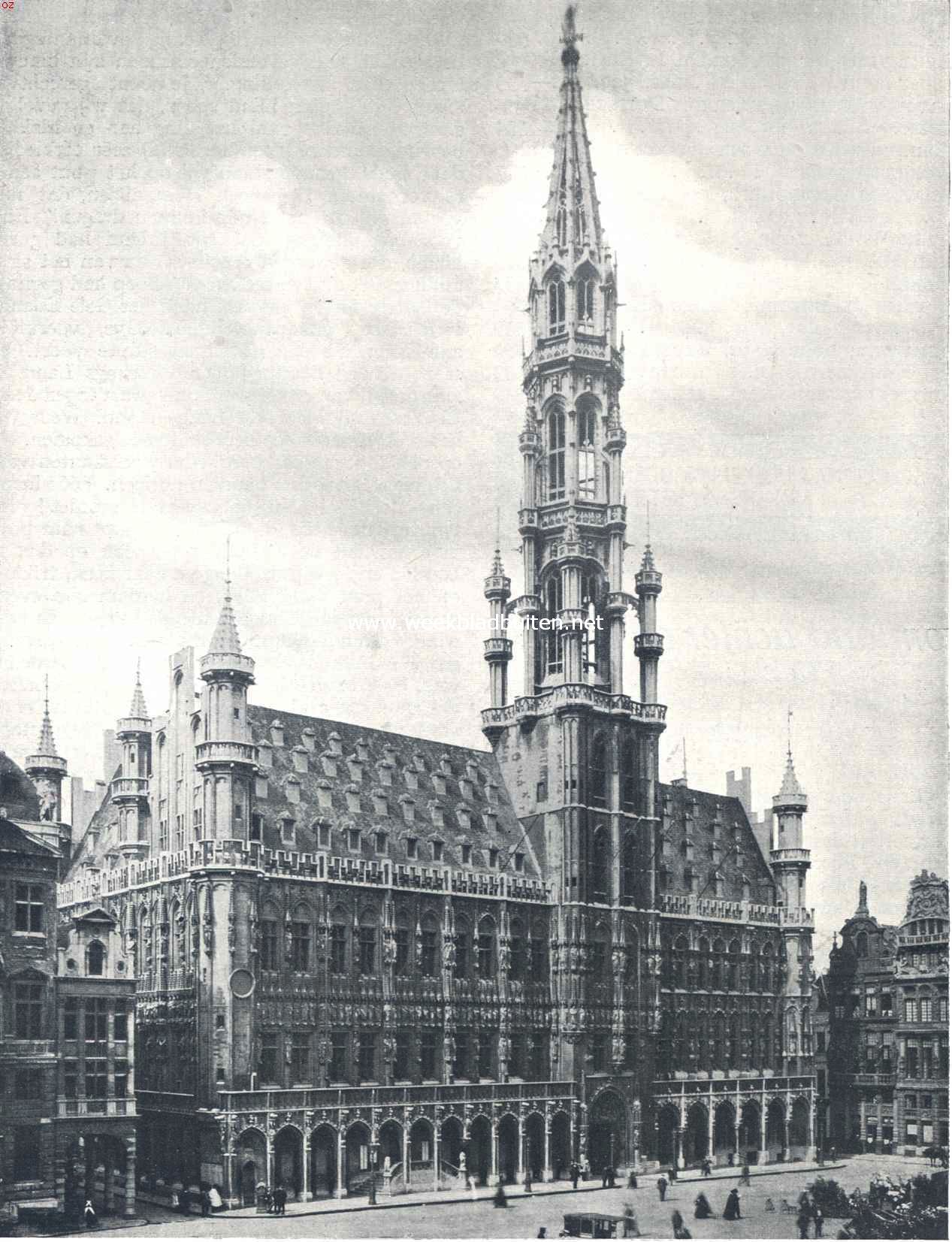 De Groote Markt te Brussel. Het stadhuis