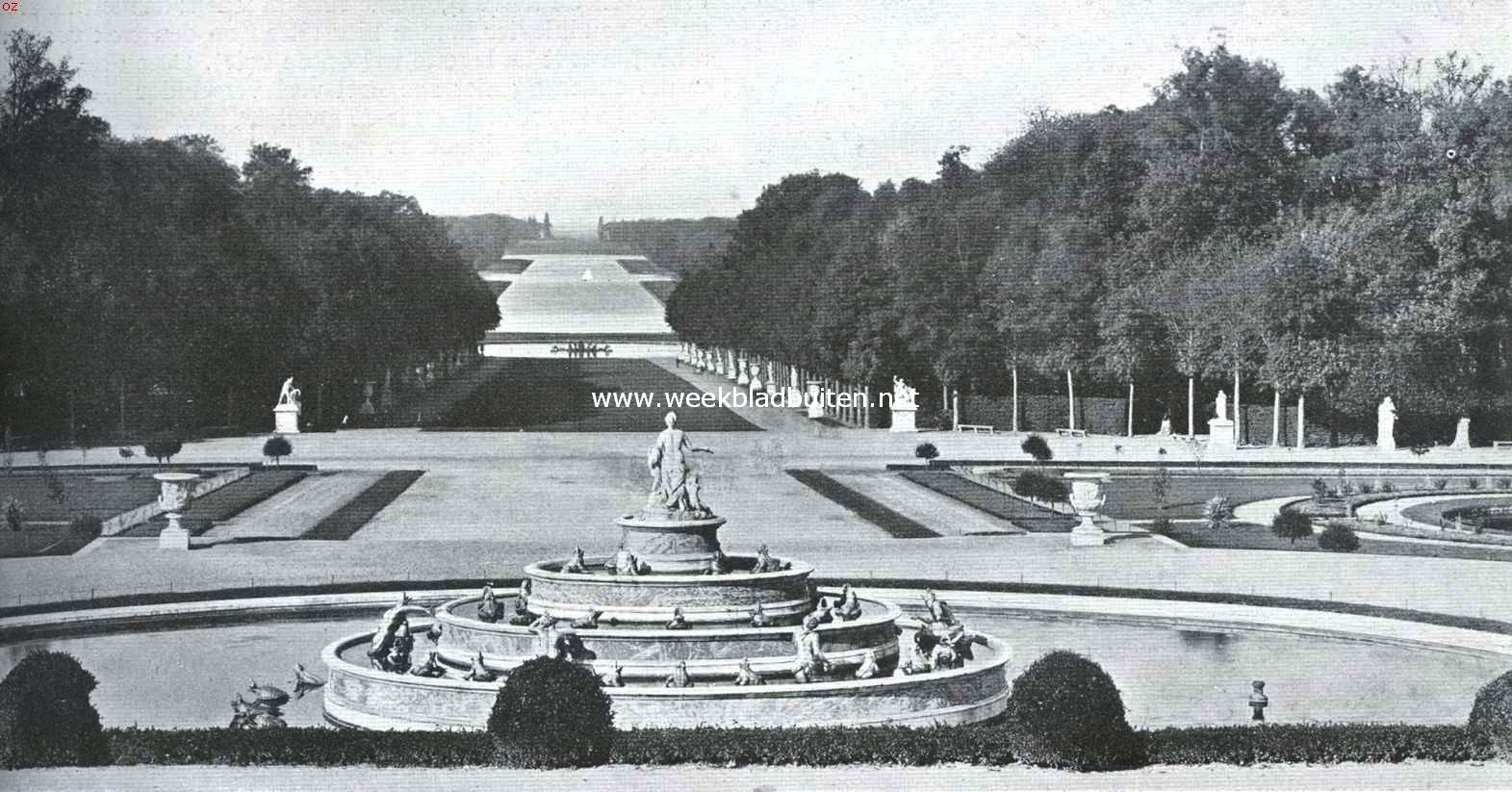 Paleizen en kasteelen om Parijs. De tuinen van Versailles. Le Tapis Vert
