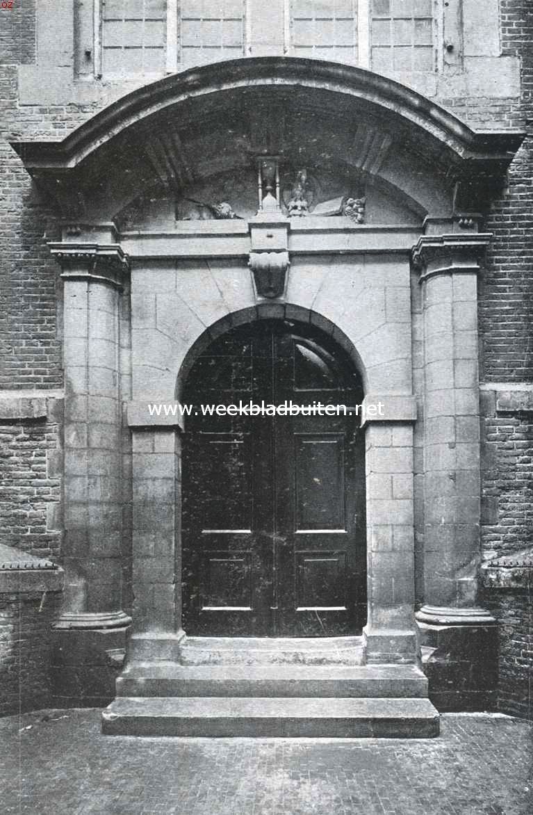 De Westerkerk te Amsterdam. Portiek aan de zuidzijde der Westerkerk