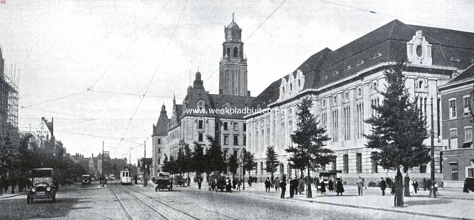 Rotterdam. De Coolsingel met het Stadhuis en het nieuwe postkantoor