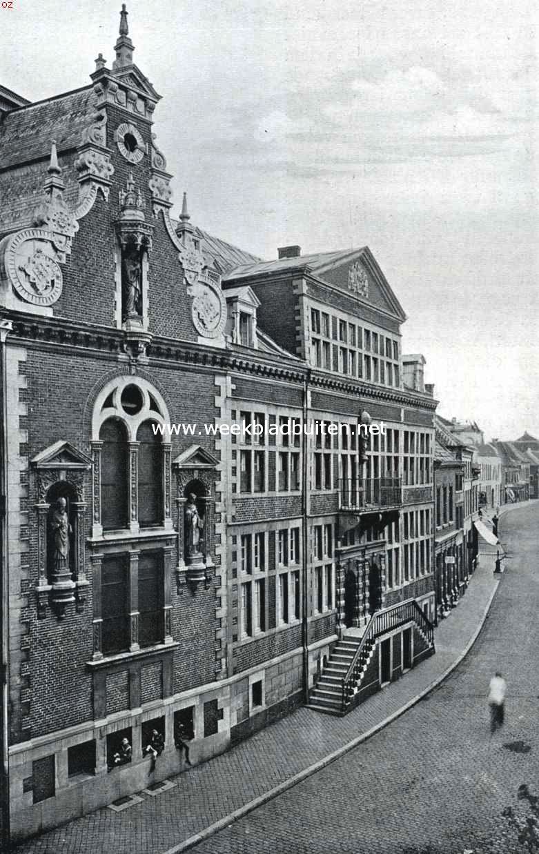 Roermond het huis der steenen trappen aan de Meerstraat