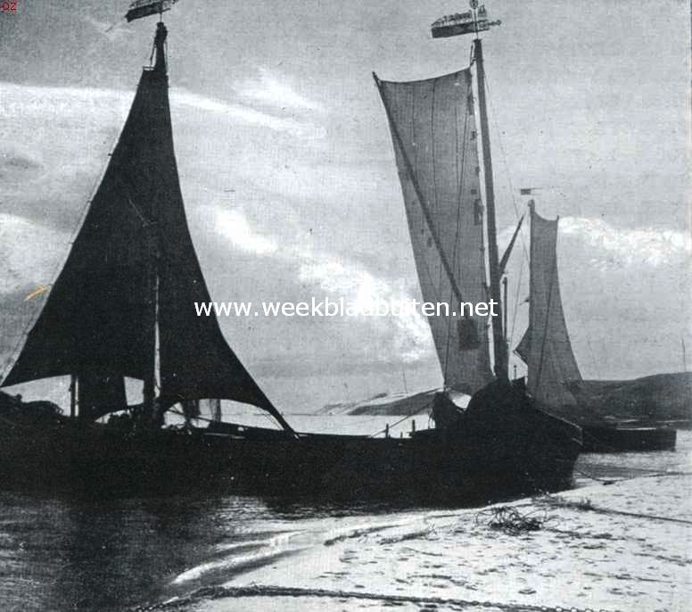 Die W�ste am Meer. Visschersbooten bij Pillkoppen, op den achtergrond de wanderd�nen