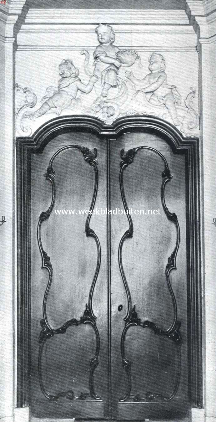De Fundatie der Vrouwe van Renswoude te Delft. Deur in de gang