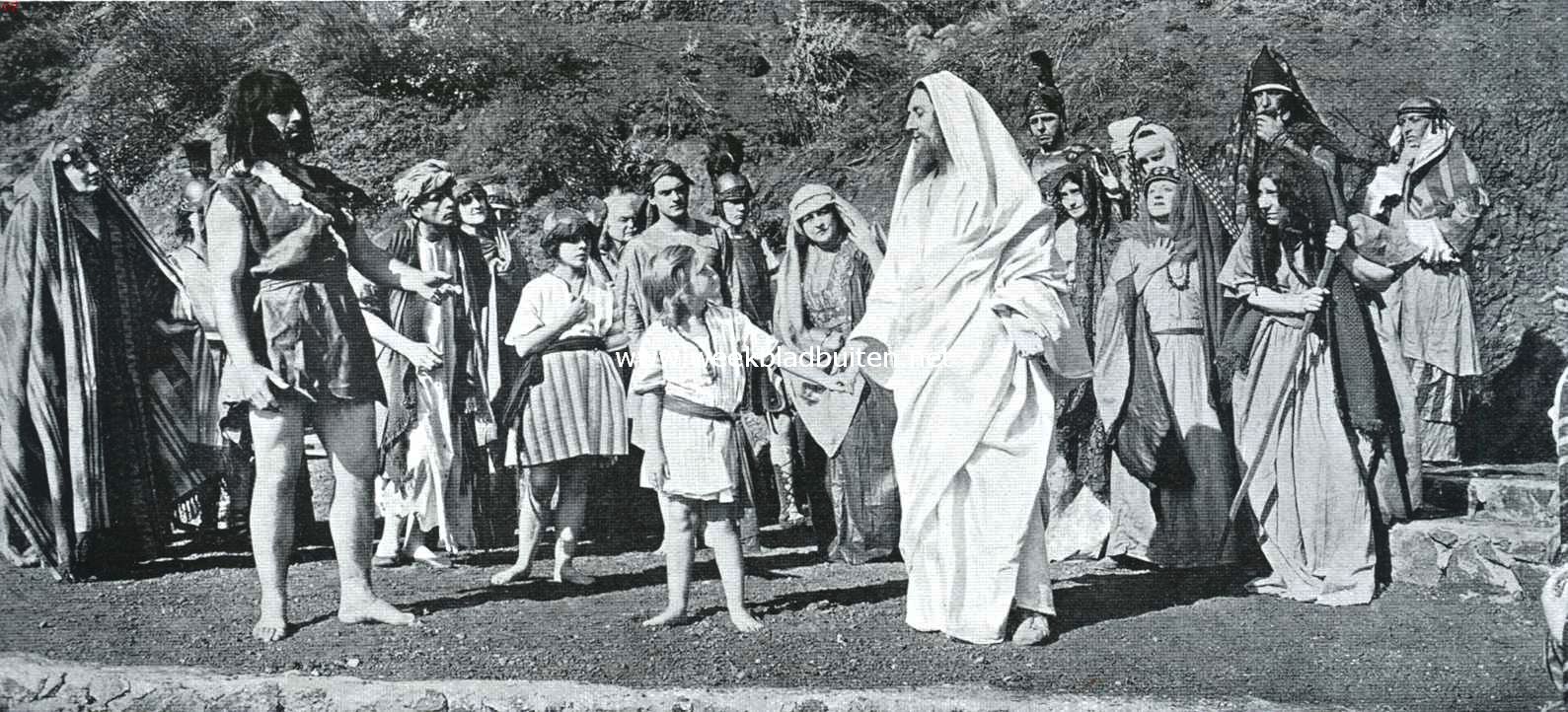 De Passiespelen in Californi�. Uit het Passiespel bij Los Angeles, Jezus en Johannes de Dooper aan den oever der Jordaan