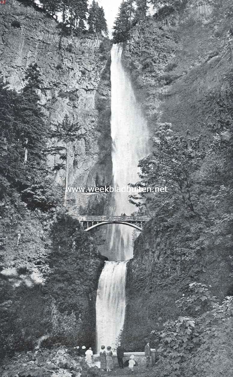 De Columbia River highway. De Multnomah Falls aan de Columbia River highway in Oregon