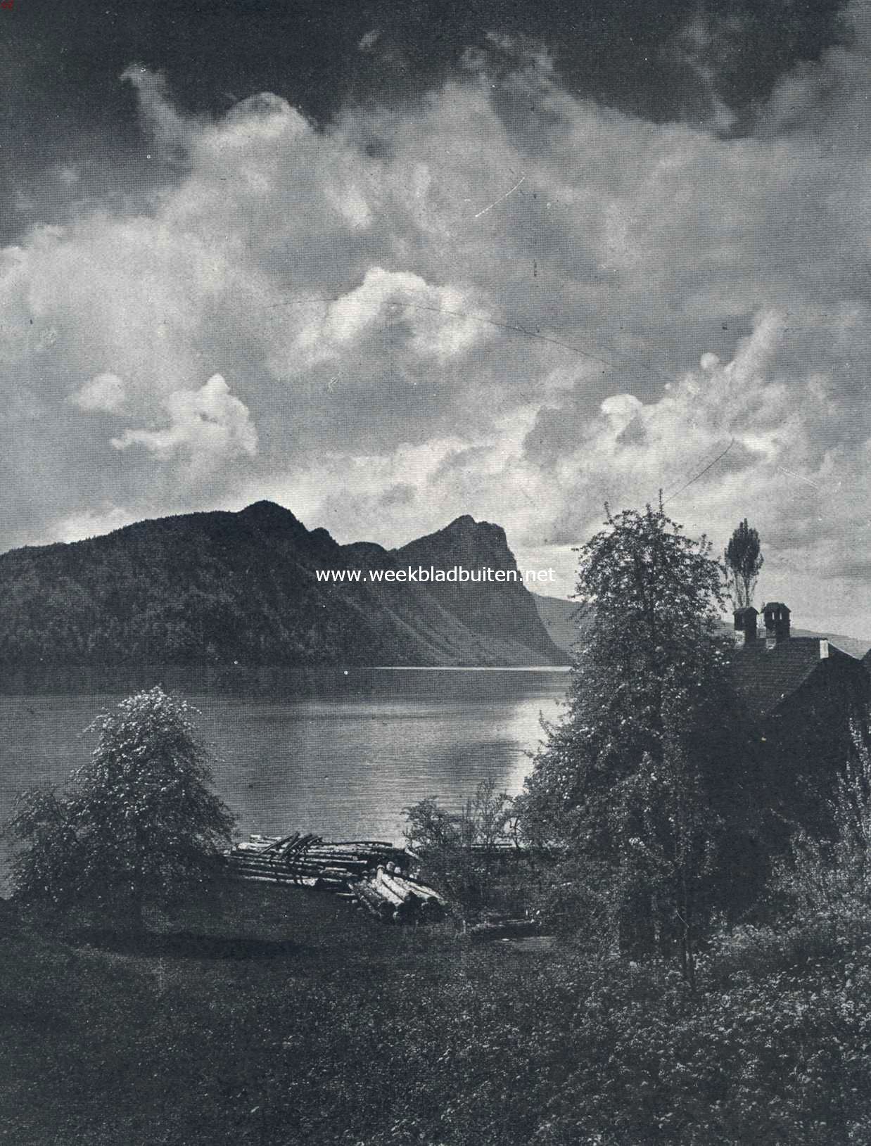 Een hoekje van het Vierwaldstttermeer, met op den achtergrond de Brgenstock