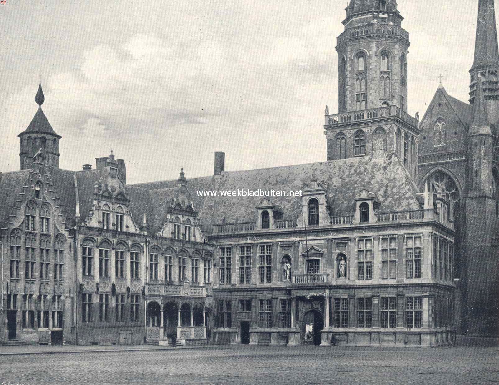Het stadhuis en het oude landhuis, thans gerechtshof te Veuren