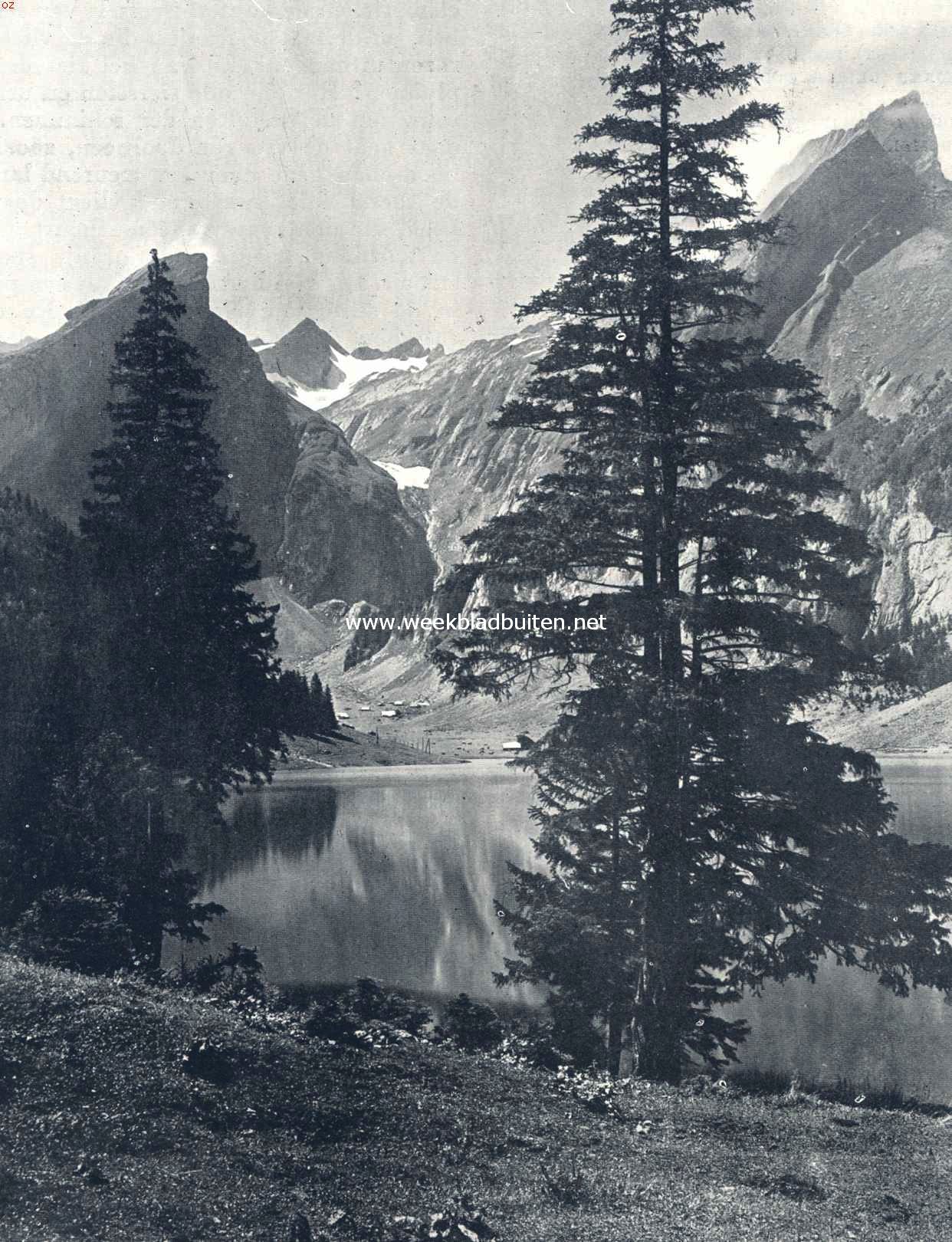 Het Seealp-meer, met op den achtergrond de S�ntis, in het Zwitsersche kanton Appenzell