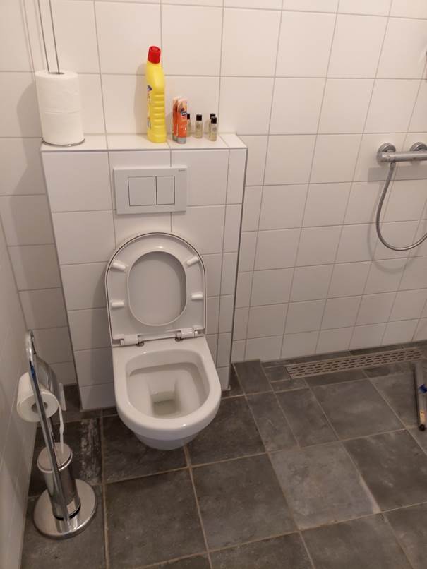 Afbeelding met muur, binnen, object, toilet

Automatisch gegenereerde beschrijving
